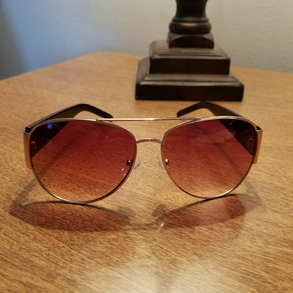 Steve Madden women's sunglass